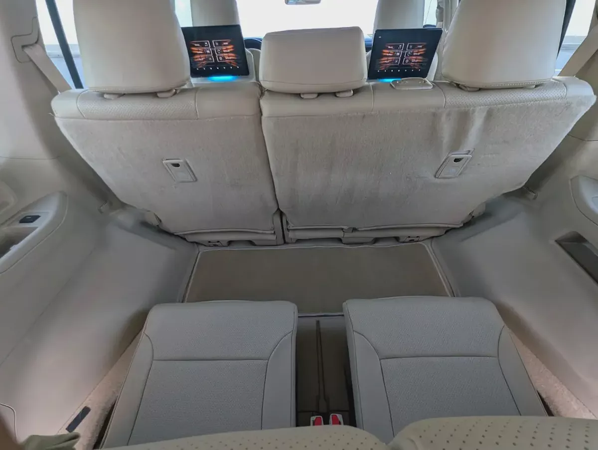 Toyota Land Cruiser 2024 GXR GCC Specs In Excellent Condition-7-7