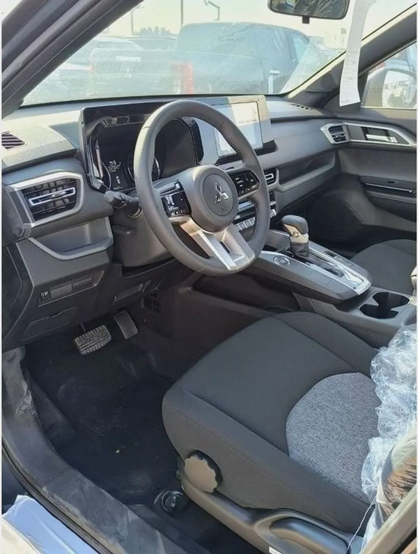 Mitsubishi XFORCE H-LINE 1.5L SUV FWD 5Doors