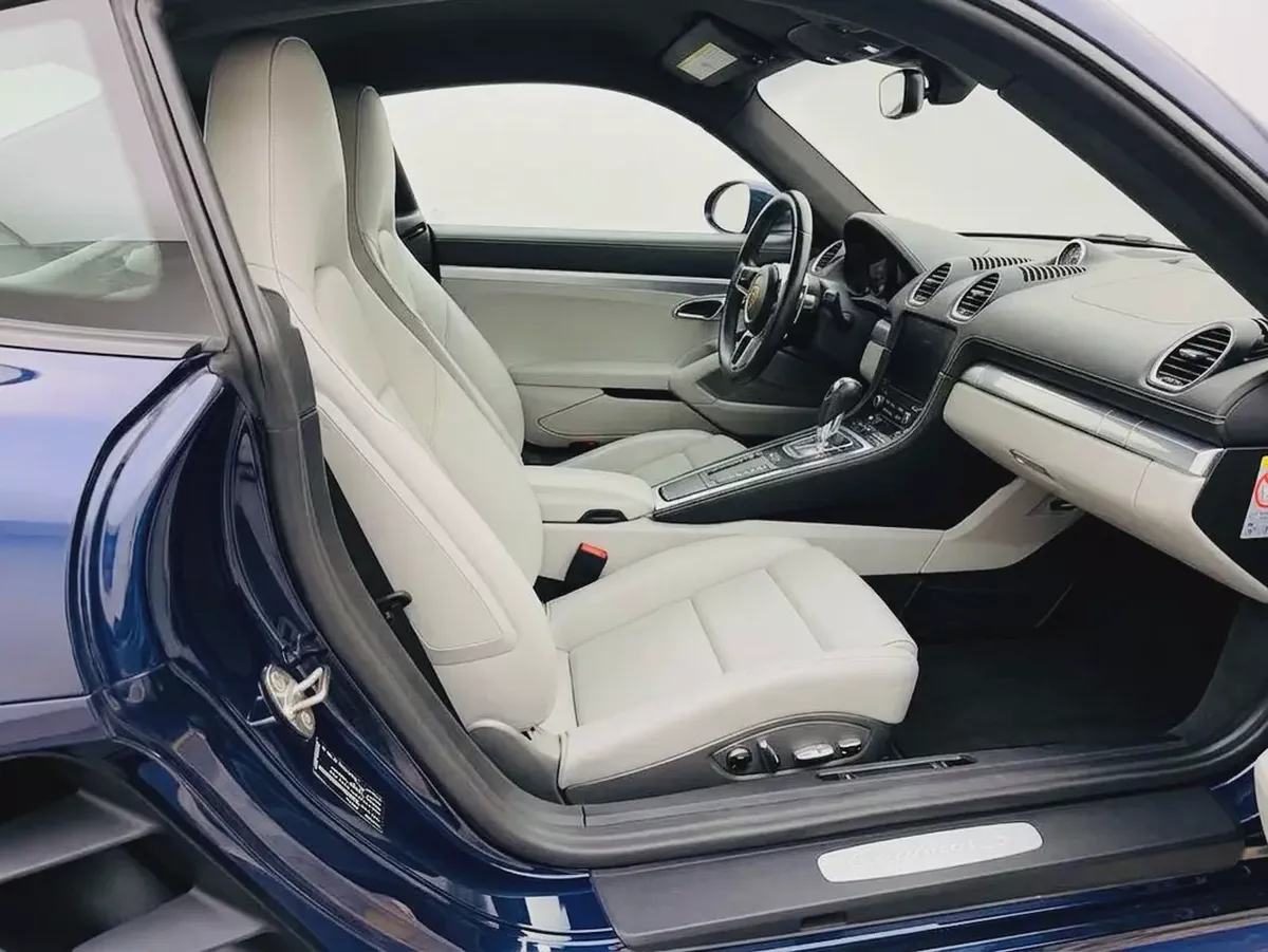 AED 3525 PM | PORSCHE 718 CAYMAN S 2018 | PORSCHE WARRANTY SEPTEMBER 2027 | PRISTINE CONDITION | GCC-9-9