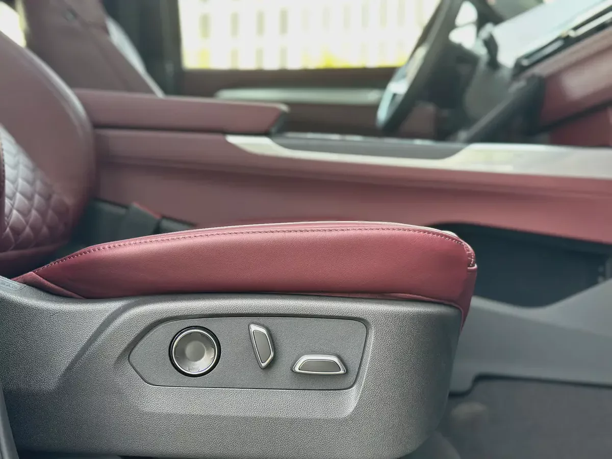 Cadillack Esclade SPORT VIP 2026-13-13