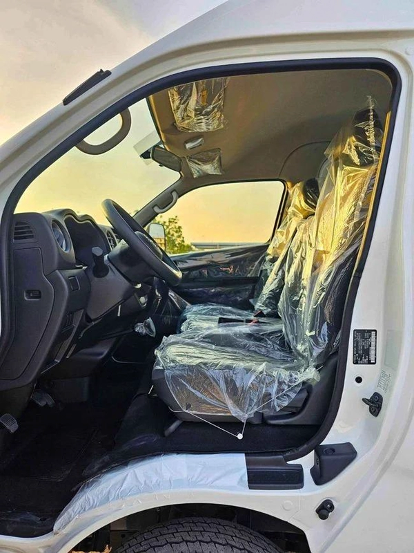 Nissan Urvan HIGHROOF | M/T | PANEL VAN | 2.5L V4 PETROL | FRONT COOLER (CODE#NHURPP)
