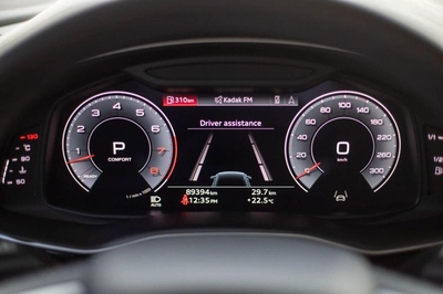 Audi Q8 55 TFSI S-LINE LUXURY | GCC | Under warranty-8