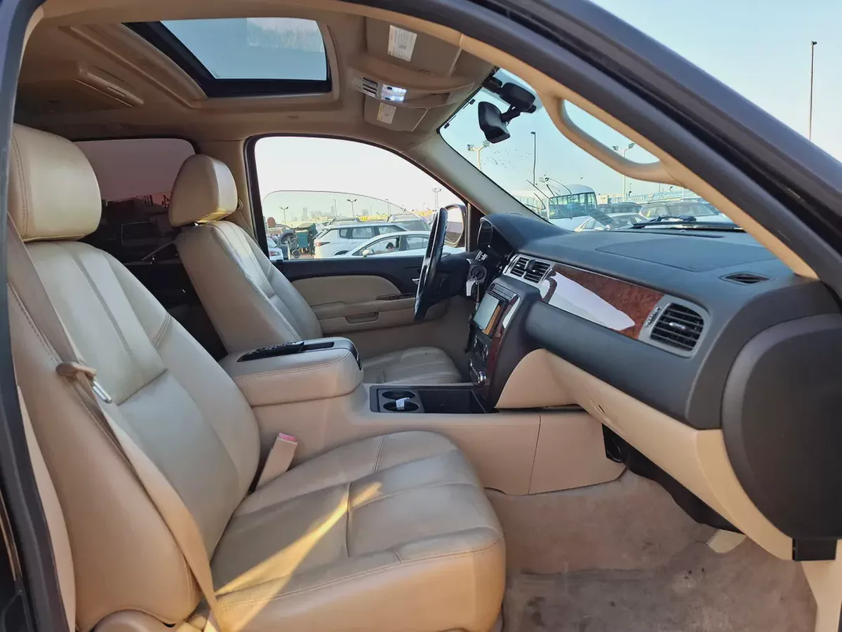 Chevrolet Tahoe LTZ 2006 | Japanese Specs | Excellent Condition-12-12