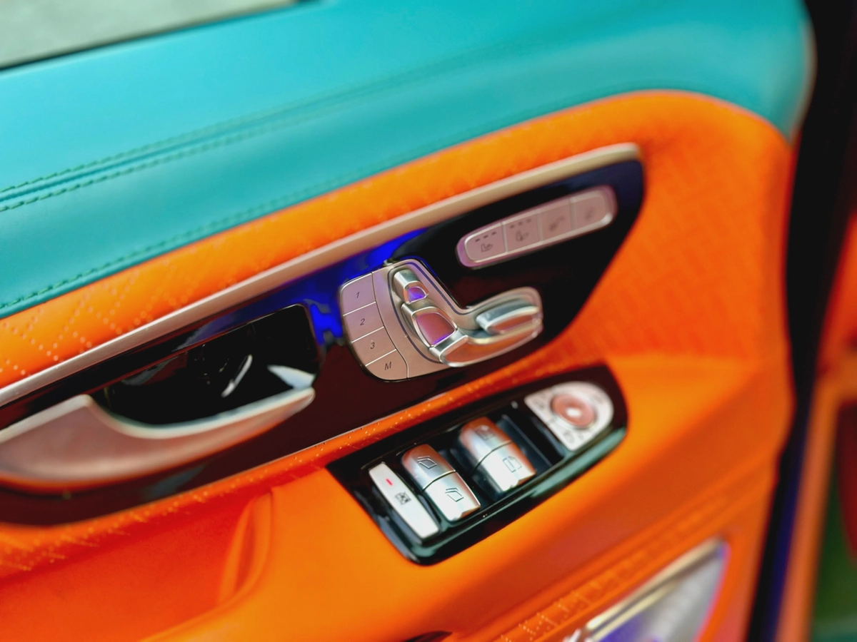 2023 Mercedes-Benz V-Class Maybach Kit-2-2