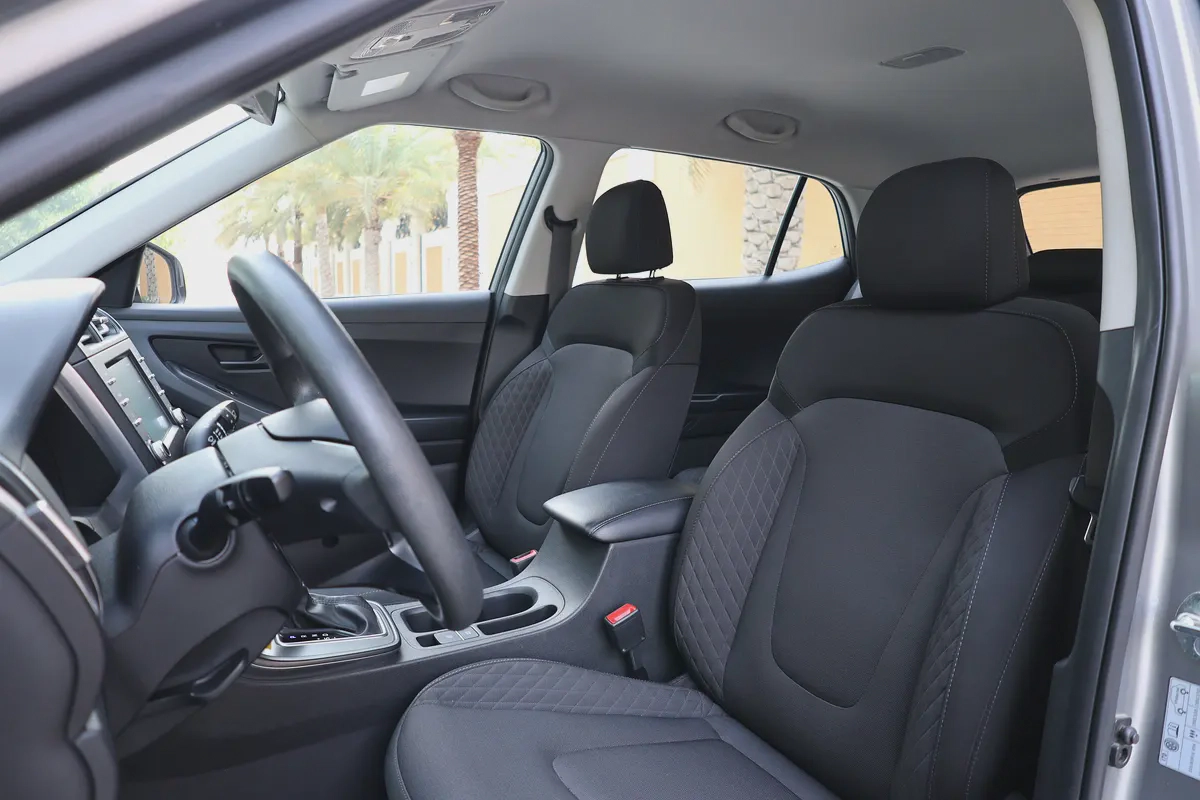 HYUNDAI CRETA COMFORT 1.5L - GCC SPECS - UNDER WARRANTY - FULL SERVICE HISTORY - ACCIDENT FREE --12-12