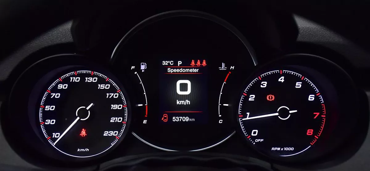 Fiat 500x ( 2023 Model ) in White Color GCC Specs-10-10