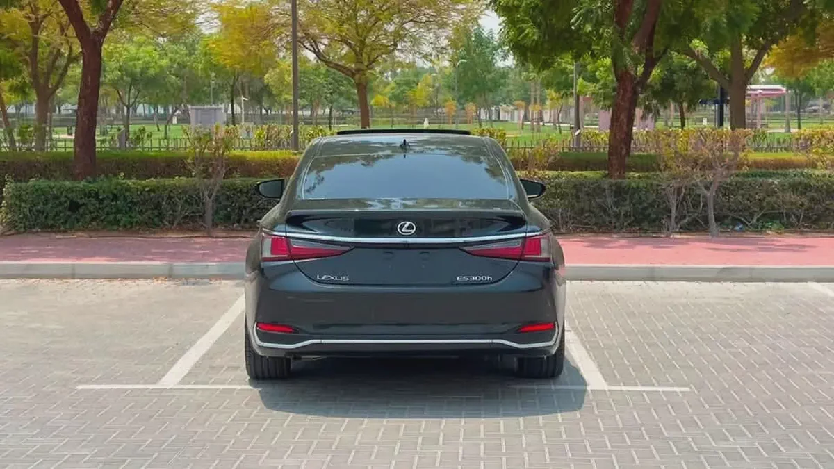 Lexus ES 300h 2022 GCC Specs Cash, Zero Dp & Inhouse finance