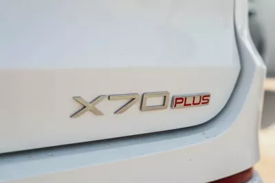 Jetour X70 Plus Luxury 2025 Low Mileage GCC 1.6L Turbo 4 Cylinders-3