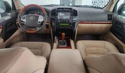 Toyota Land Cruiser GXR V6 4.0L-6CYL PERFECT CONDITION-9