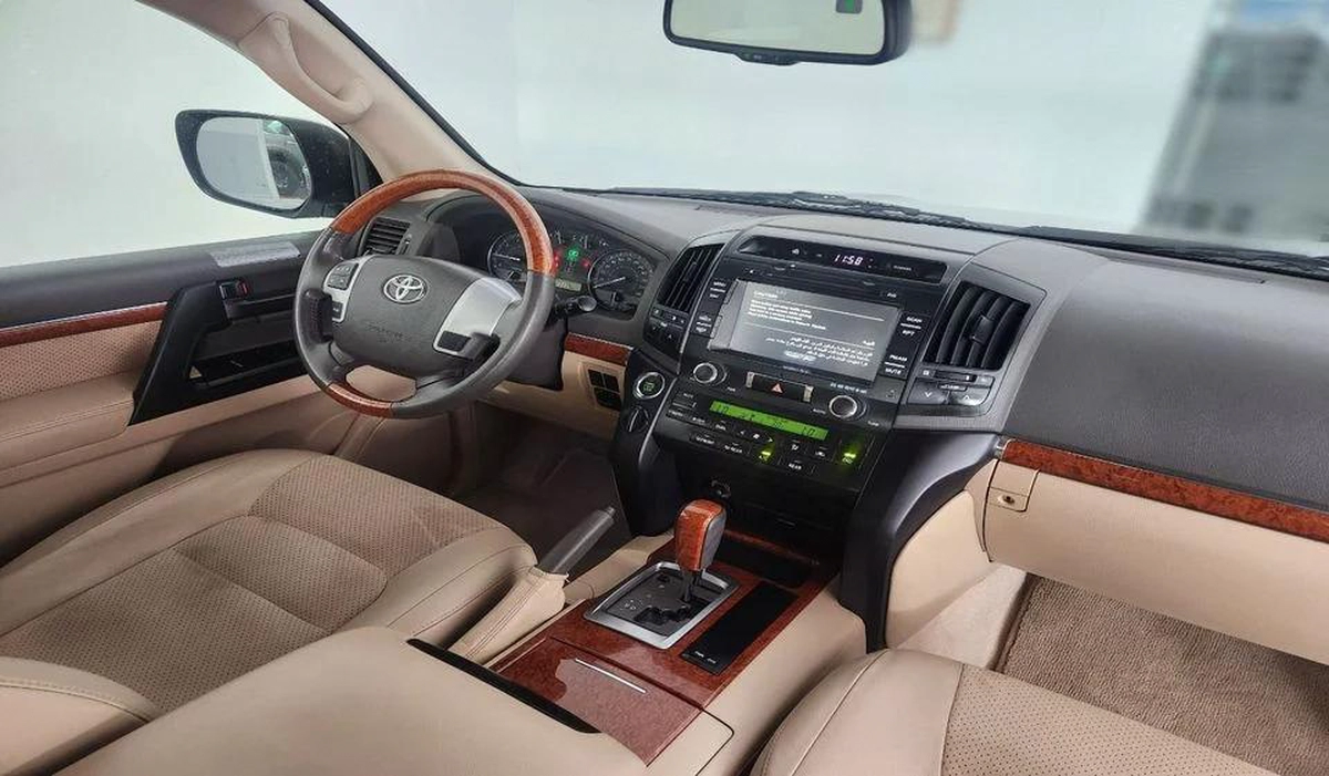 Toyota Land Cruiser GXR V6 4.0L-6CYL PERFECT CONDITION-7-7