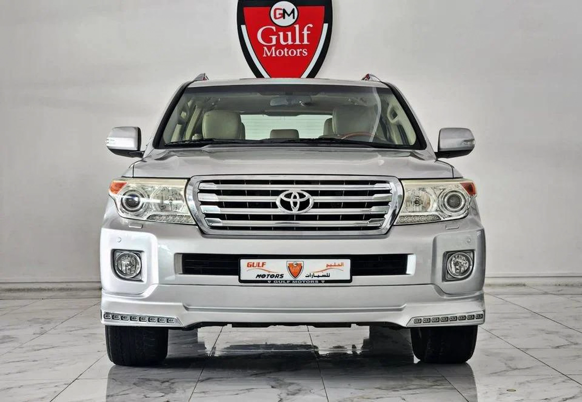 Toyota Land Cruiser GXR V6 4.0L-6CYL PERFECT CONDITION-6-6