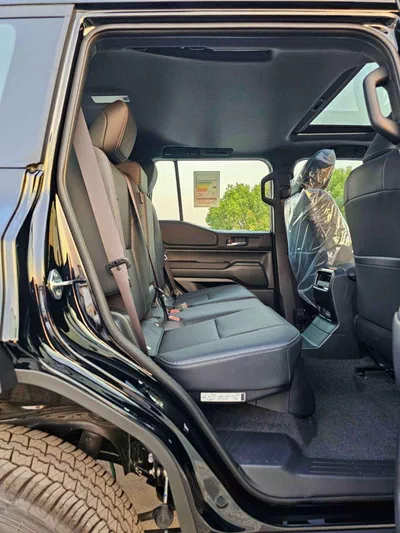 Toyota Prado ALL ROUNDER TURBO SQUARE LIGHTS || 2.4L PETROL V4 4WD | LEATHER SEAT | D.PWR SEAT | AUTO DOOR | 1 DI-9