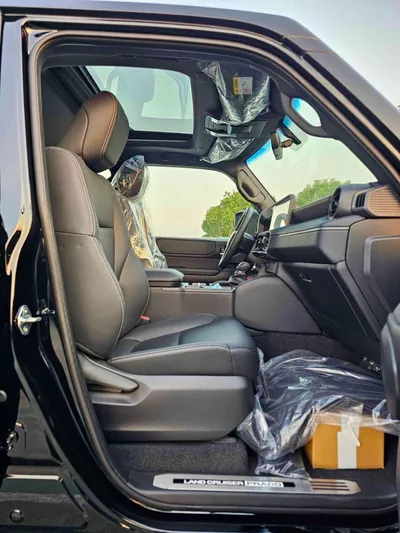 Toyota Prado ALL ROUNDER TURBO SQUARE LIGHTS || 2.4L PETROL V4 4WD | LEATHER SEAT | D.PWR SEAT | AUTO DOOR | 1 DI-8