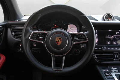 Porsche Macan Standard-16