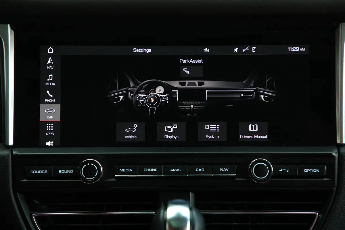 Porsche Macan Standard-15-15