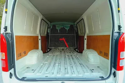 Hiace Standard Roof | Delivery Van | GCC Specs | Ref#T27785-6