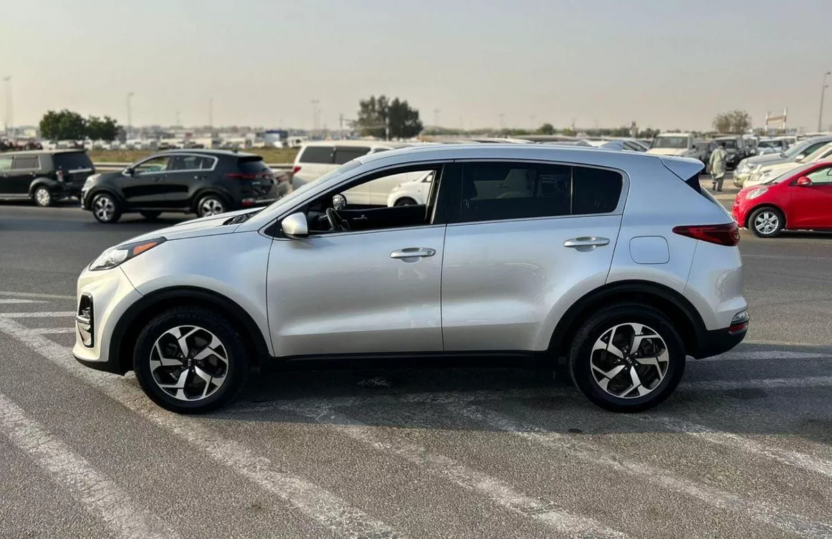 Kia Sportage LX 2020 Kia Sportage 2.4L V4 - MiOption+ - Apple/Android Play - Rear CAM - Rims --3-0