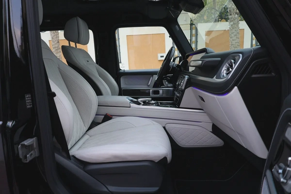MERCEDES BENZ G63 AMG ( NIGHT PACKAGE )-110000KM-2021-GCC SPECS-UNDER WARRANTY