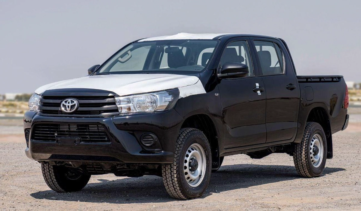 Toyota Hilux DLX HILUX 2.4L MT P.WINDO DIESEL 2026