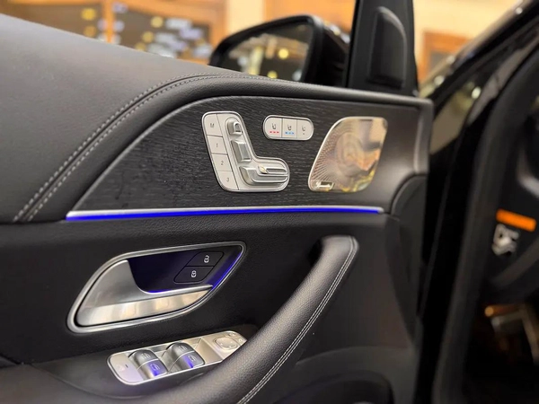 GLS 580 / 6,100 Km / 3 YEARS WARRANTY / FULL OPTION