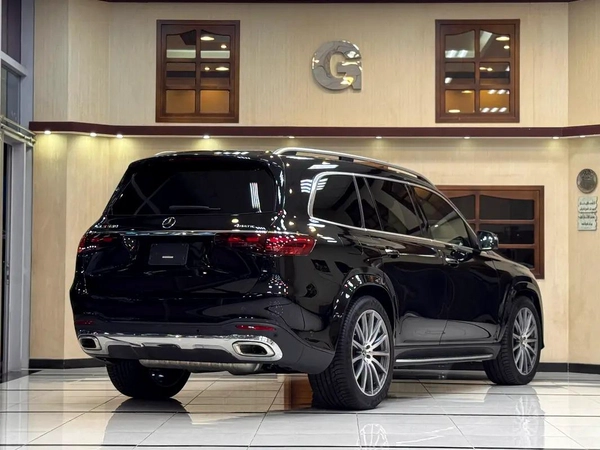 GLS 580 / 6,100 Km / 3 YEARS WARRANTY / FULL OPTION