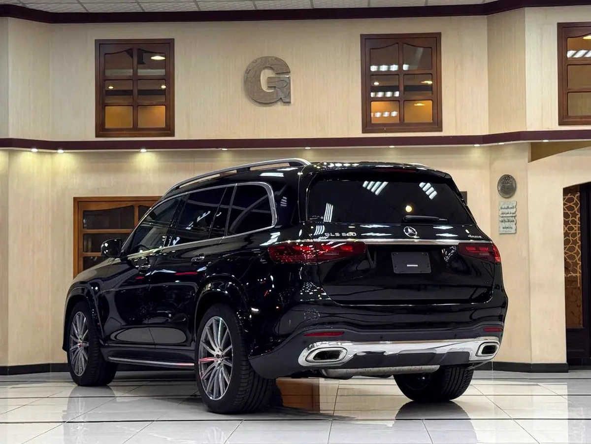 GLS 580 / 6,100 Km / 3 YEARS WARRANTY / FULL OPTION-18-18