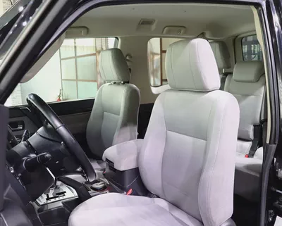 Pajero Coupe - GCC Specs . Excellent Condition . V6 3.5L-11