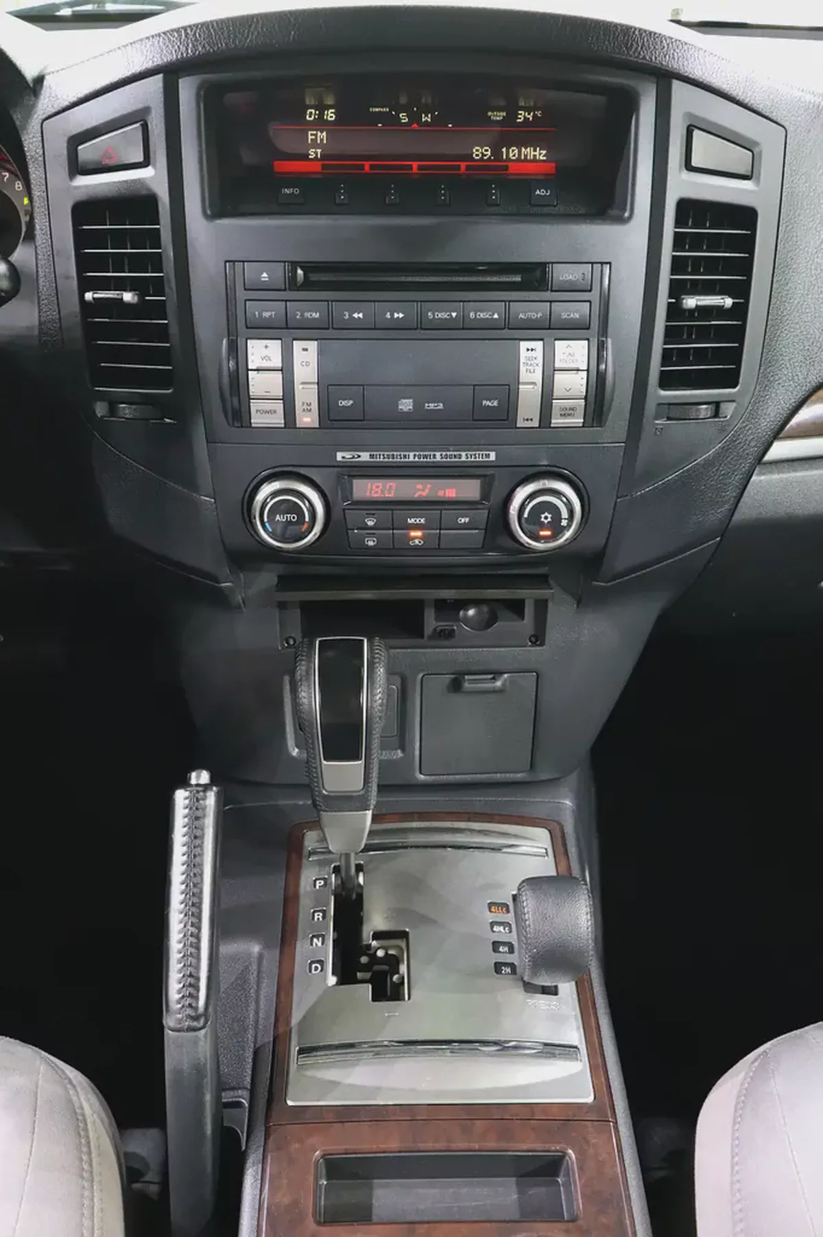 Pajero Coupe - GCC Specs . Excellent Condition . V6 3.5L-10-10