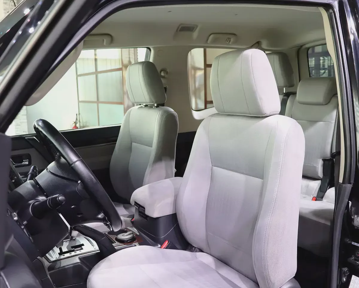 Pajero Coupe - GCC Specs . Excellent Condition . V6 3.5L-11-11