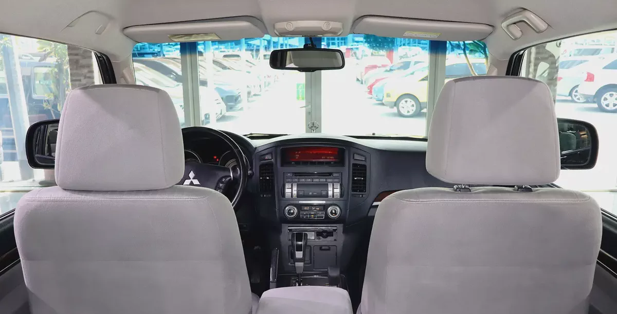 Pajero Coupe - GCC Specs . Excellent Condition . V6 3.5L-13-13