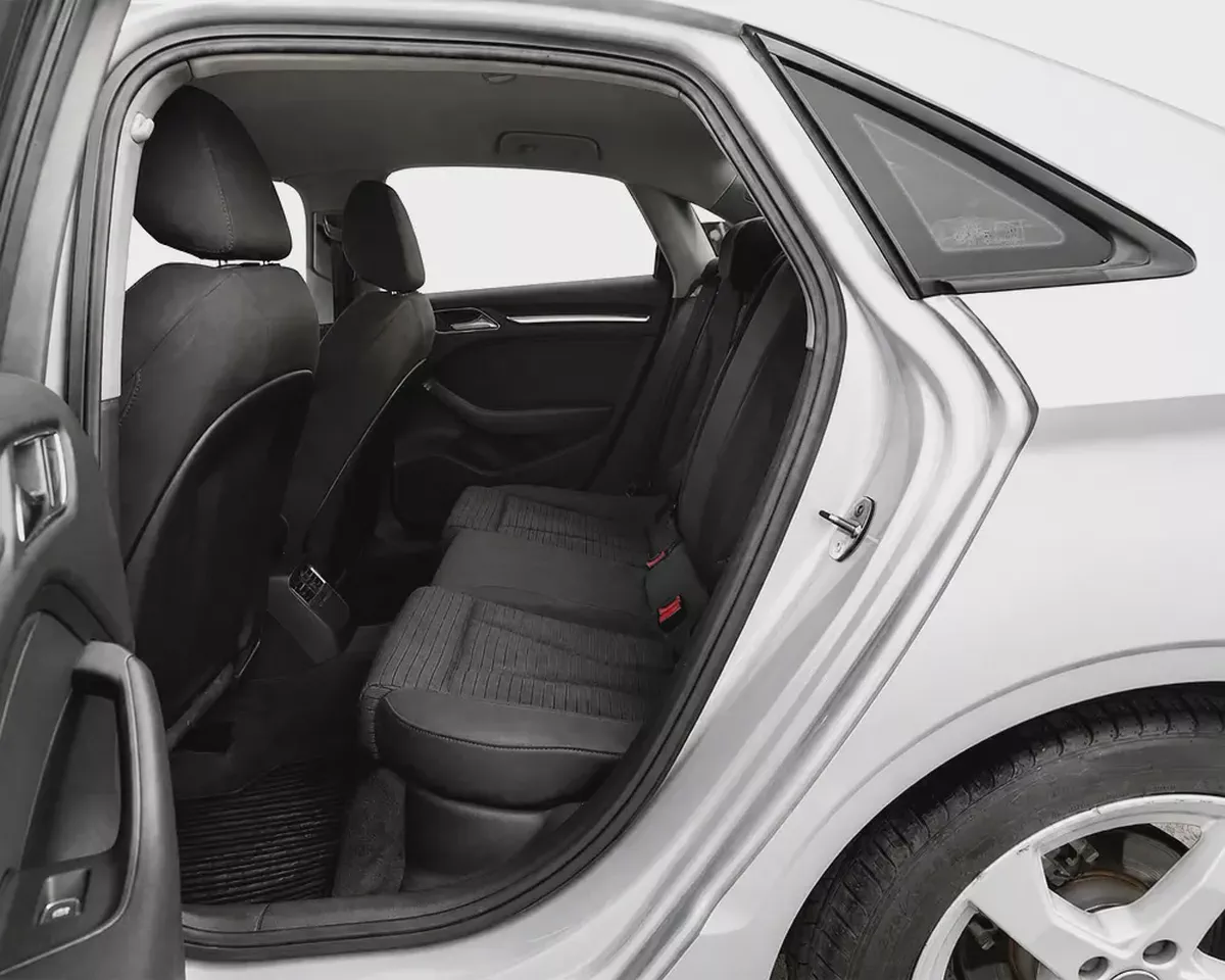 Audi A3 30 TFSI 2019 | GCC Specs | 2 Keys | AED 587 / Monthly-11-11