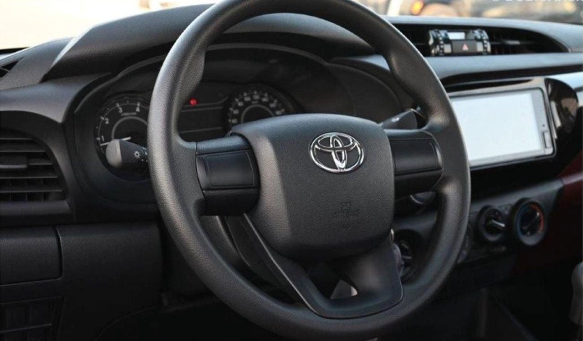 Toyota Hilux GLX Toyota Hilux Single Cab 2.4L Manual-10-0