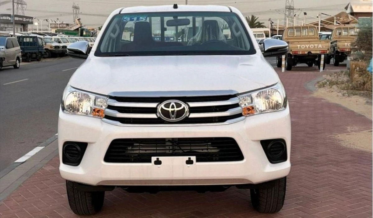 Toyota Hilux GLX Toyota Hilux Single Cab 2.4L Manual-2-0