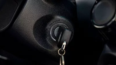Toyota Hilux GLX AT 2.7 MID OPTION-18