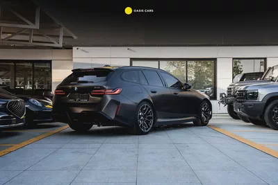 BMW M5 Touring 2025 GCC 4.4L Twin Turbo V8 PHEV Agency Warranty Full Service History 728hp-2