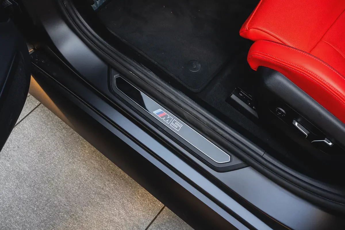 BMW M5 Touring 2025 GCC 4.4L Twin Turbo V8 PHEV Agency Warranty Full Service History 728hp-16-16