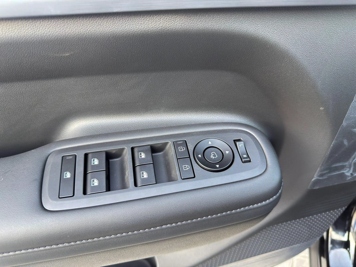Hyundai Santa Fe 2.0T GDi 8A/T Explorer Pro – 2025 Model (Chinese Specs)-13-13