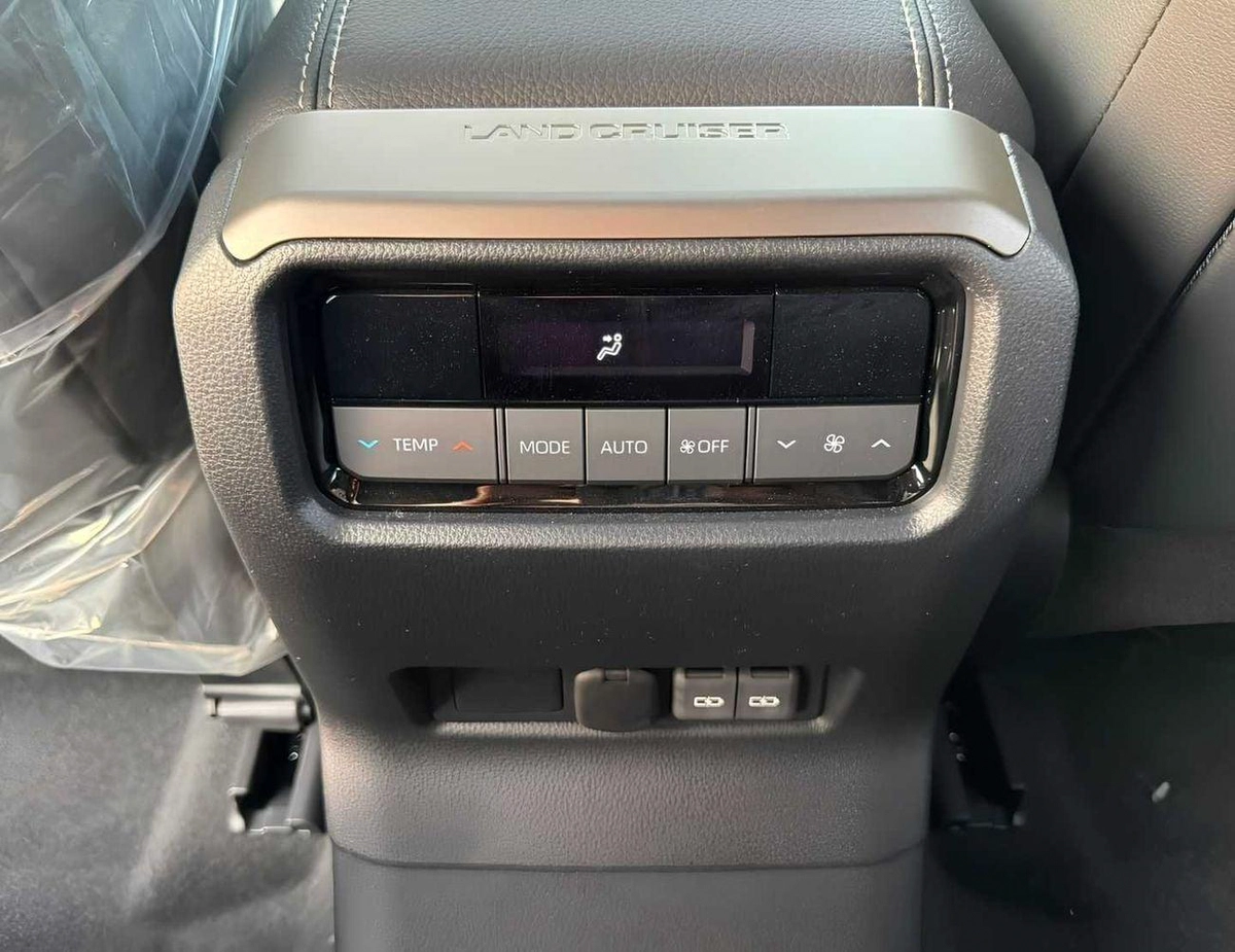 Toyota Prado ADVENTURE TURBO TOYOTA PRADO ADVENTURE TURBO || 2.8L V4 DIESEL / HIGH OPTION / 360* CAMERA / COOL BOX  Only for Afri-21-0