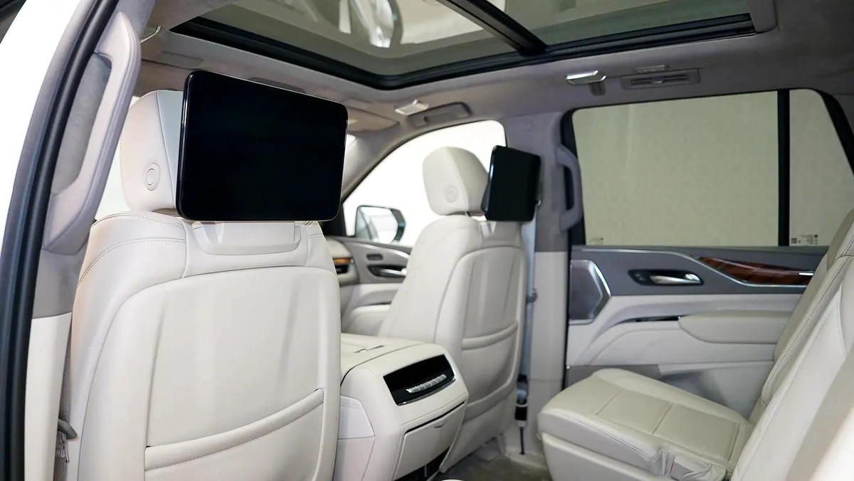 Cadillac Escalade Premium Luxury -7-7