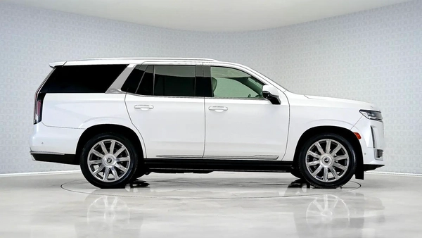 Cadillac Escalade Premium Luxury 