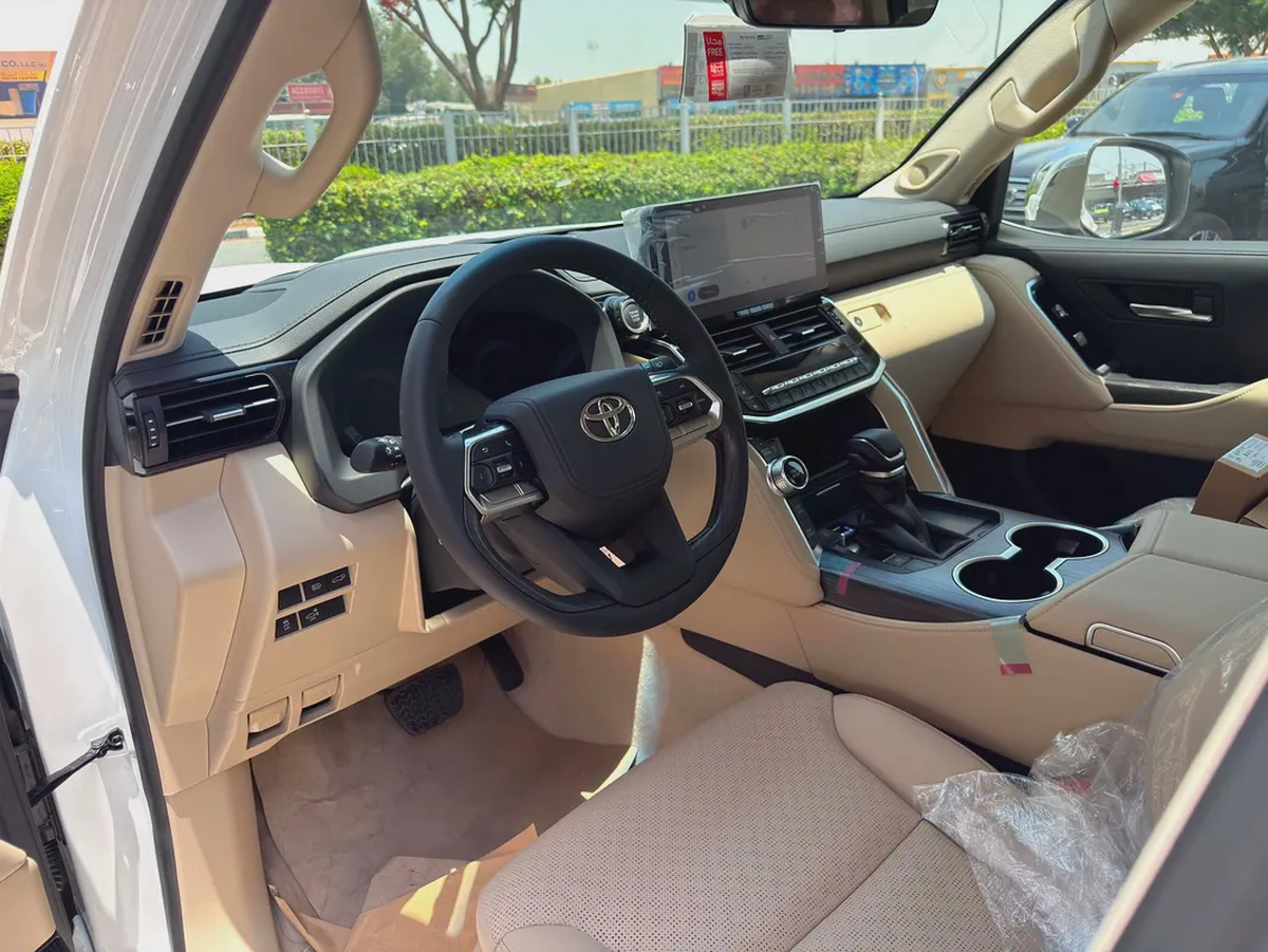 **2026**Toyota Land Cruiser VXR | GCC Specs | Brand New-5-5