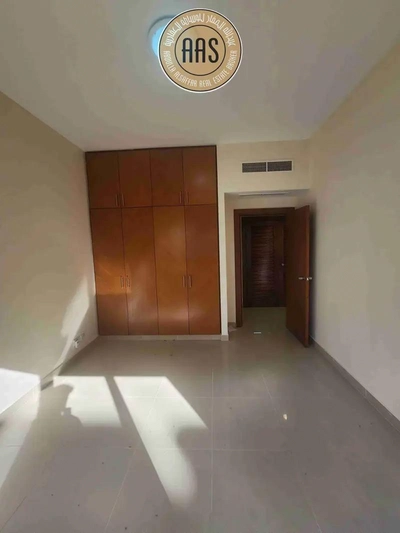 Spacious and luxurious 4bhk with maids room in mankhool near sharaf dg metro station-12