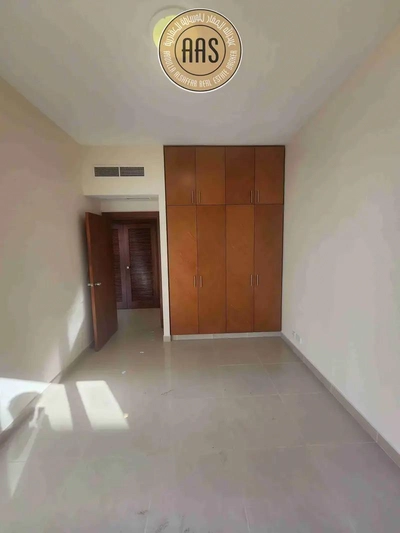 Spacious and luxurious 4bhk with maids room in mankhool near sharaf dg metro station-14