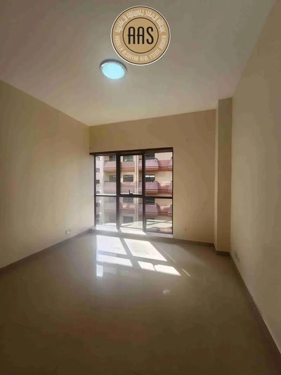 Spacious and luxurious 4bhk with maids room in mankhool near sharaf dg metro station-17