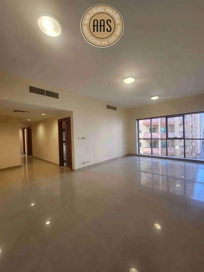 Spacious and luxurious 4bhk with maids room in mankhool near sharaf dg metro station-0