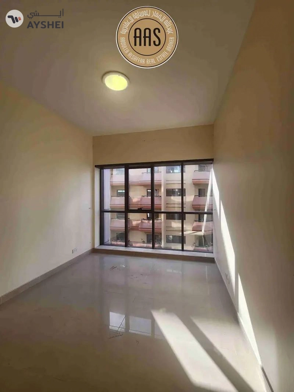 Spacious and luxurious 4bhk with maids room in mankhool near sharaf dg metro station