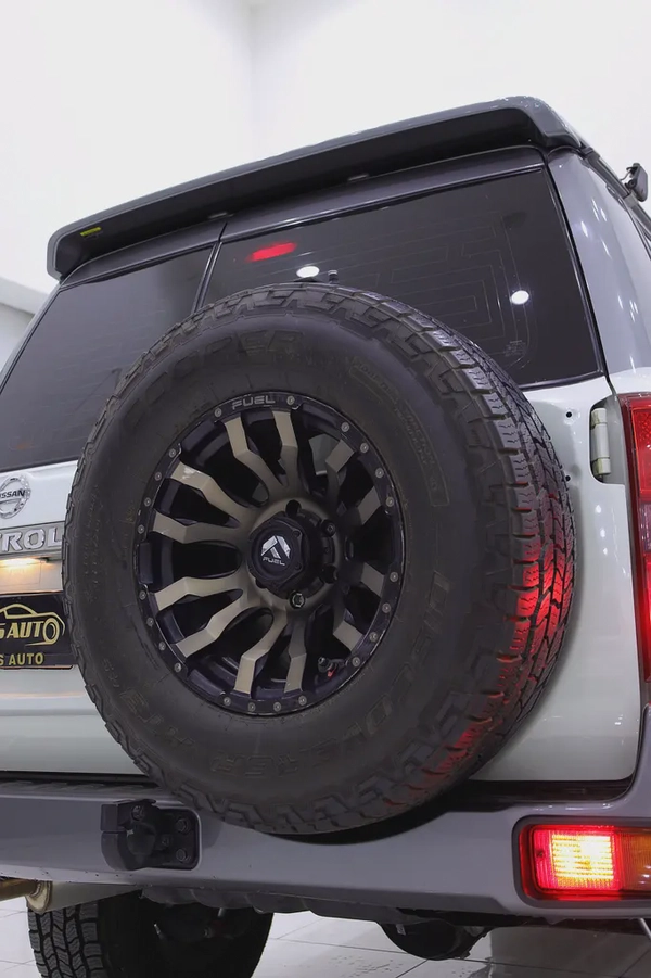 NISSAN SUPER SAFARI UPGRADED TURBO + PRO-FENDER SHOCKS