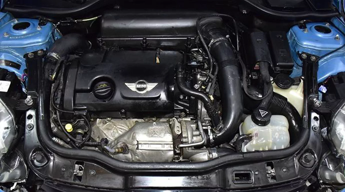 Mini Cooper S ( 2013 Model ) in Blue Color GCC Specs-2-2