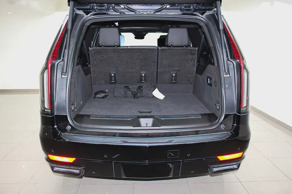 Cadillac Escalade ESV Sport 2024 GCC Specs-4-4