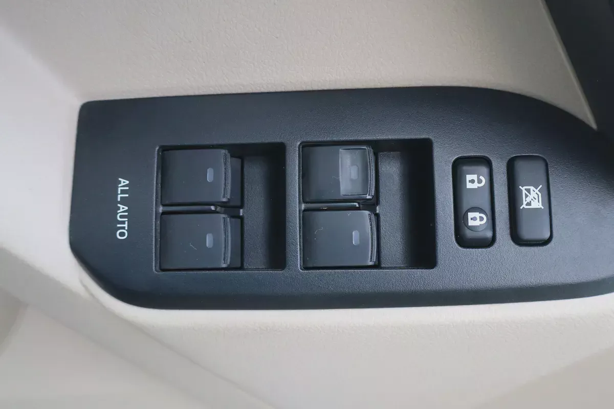 Toyota Prado TXL 2022 GCC Specs - Excellent Condition - Original Paint-9-9